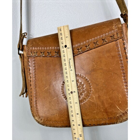 Vintage Leather Hand Tooled Handbag Crossbody Tan Fringe Hippie Boho Foldover - Picture 13 of 16